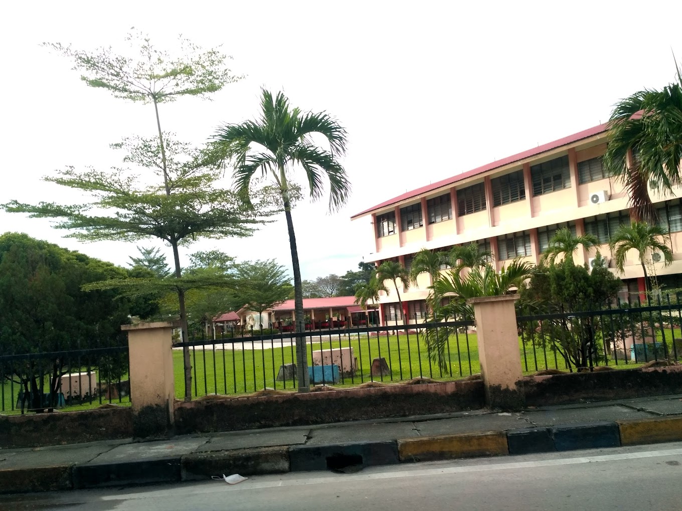 SEKOLAH KEBANGSAAN AMPANG CAMPURAN - Sekolah2u